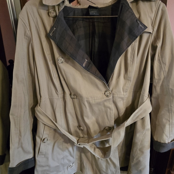 Torrid Outlander khaki trench coat. Size 3 - Picture 6 of 9